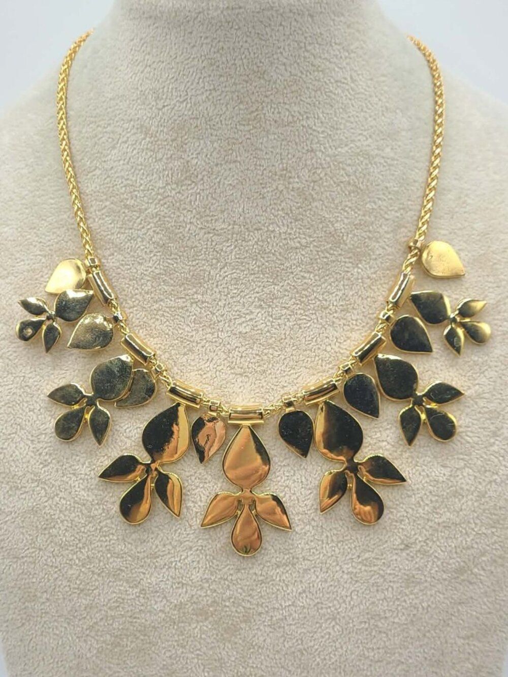 Ann Taylor Gold Tone Flower Necklace